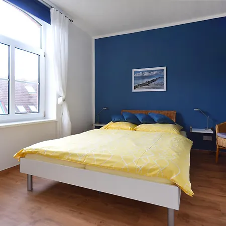 Daire Kapitaenshaus Muehlenpark Haus 6 Wo23 Prerow