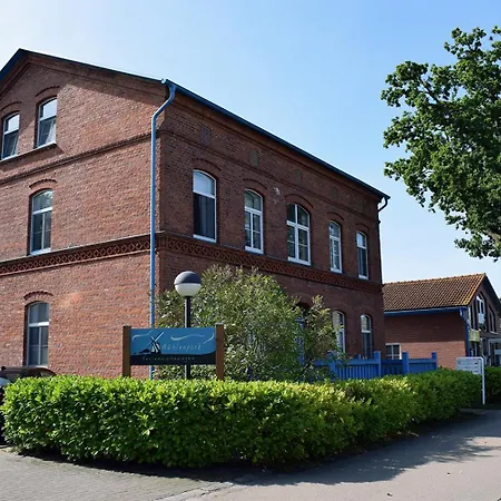 Kapitaenshaus Muehlenpark Haus 6 Wo23 Prerow